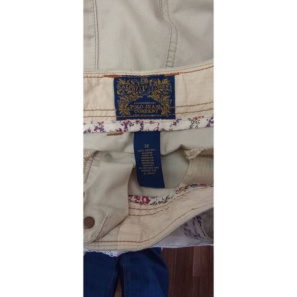 Vintage  90s Ralph Lauren Polo, tan, mid rise, pinwhale , thin  corduroy shorts. - Picture 4 of 4